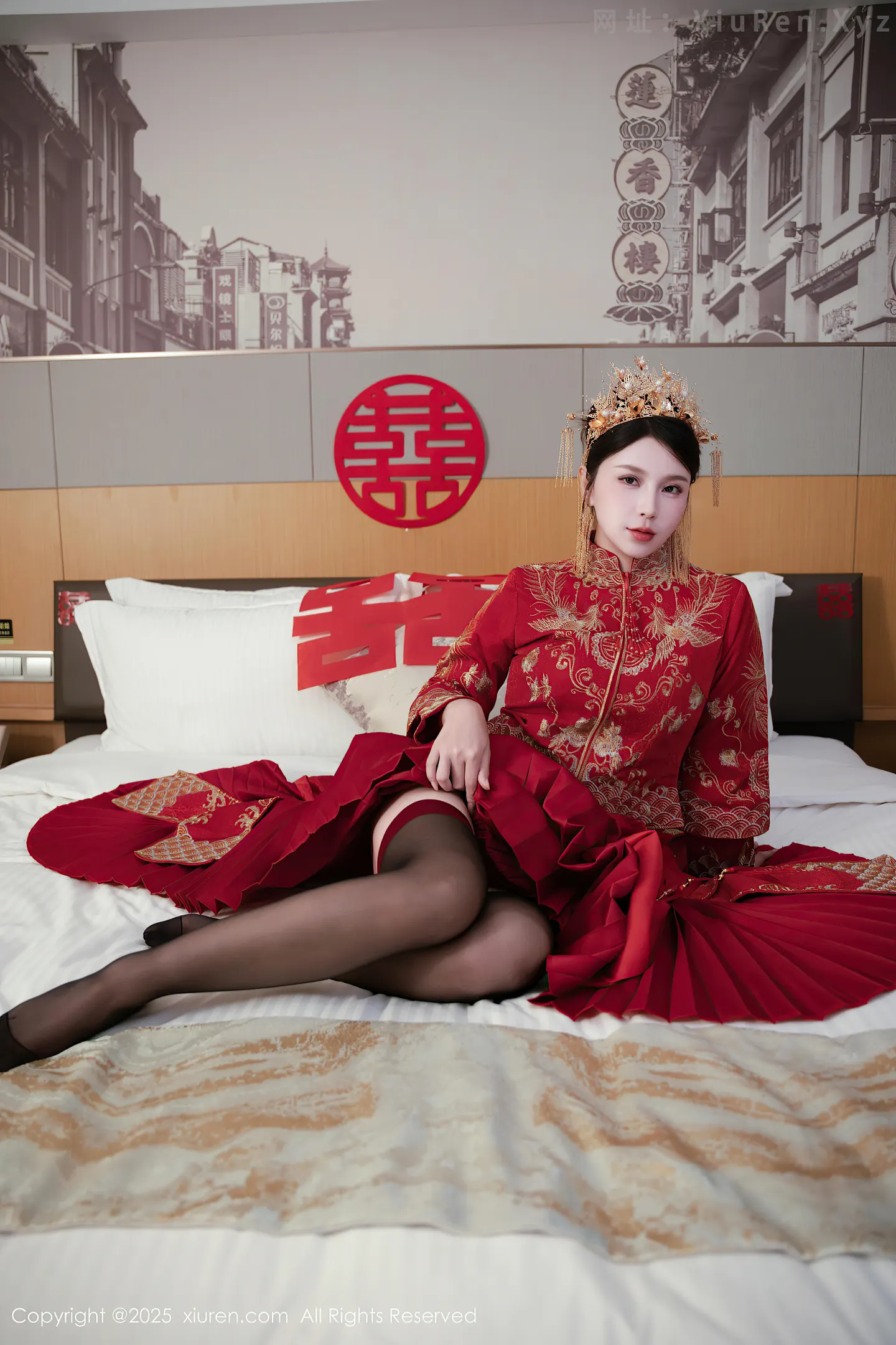 图片[5]-[XiuRen秀人网] VOL.10865 模特小蛮妖Yummy性感红色新娘服配超薄黑丝秀完美身材诱惑写真66P-秀人网官方网站